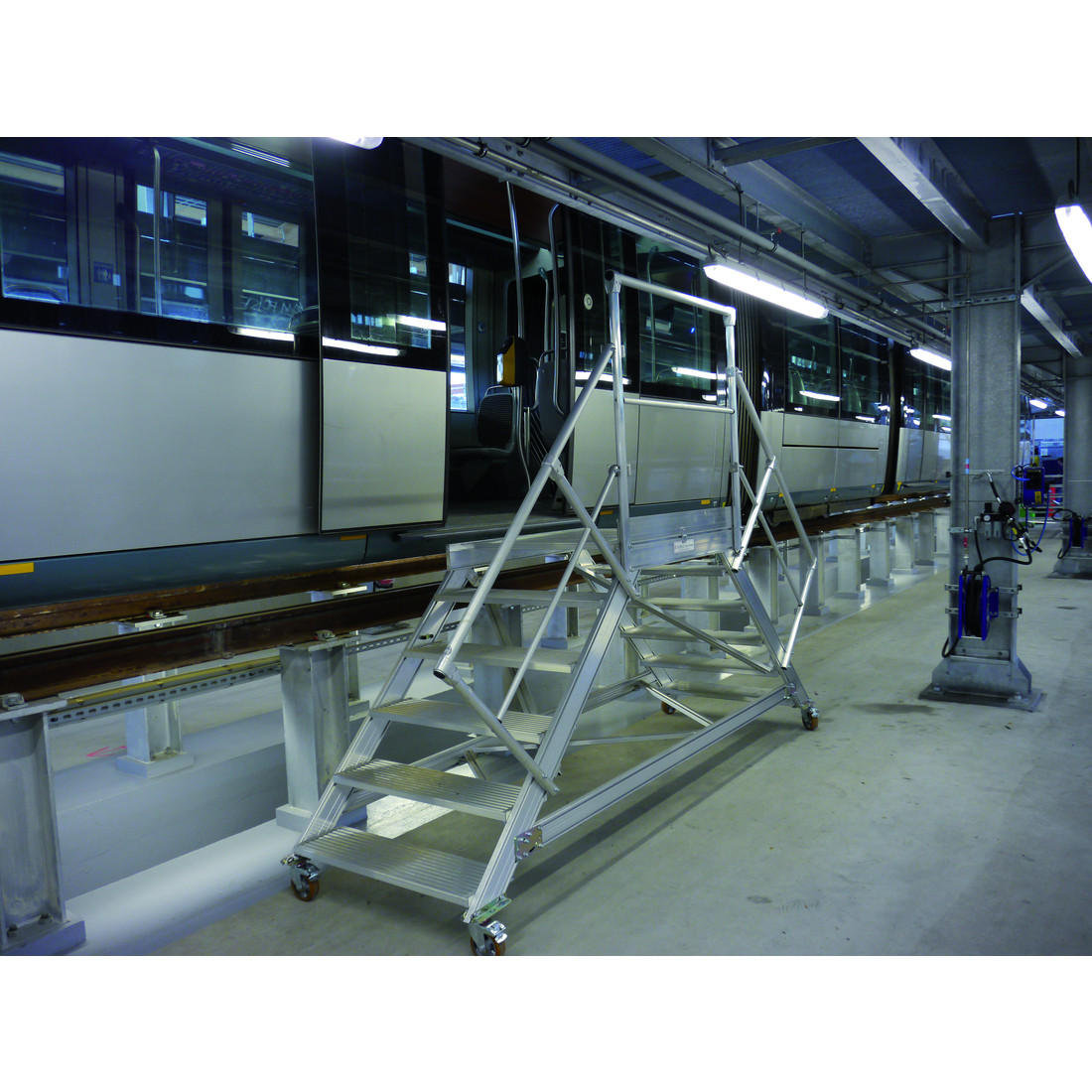 Plate-forme mobile maintenance transport urbain