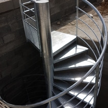 Escalier pour accès terrasse technique